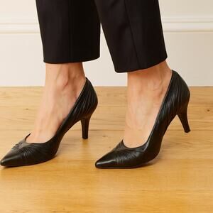 2/$30 Gianni Bini Size 9 Dark Brown Womens Leather Pointed Toe Stilettos Pumps